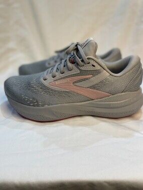LKNW! Brooks Womens ADRENALINE 24 GTS Gray Rose Running Sneakers Sz 8  2E XWIDE